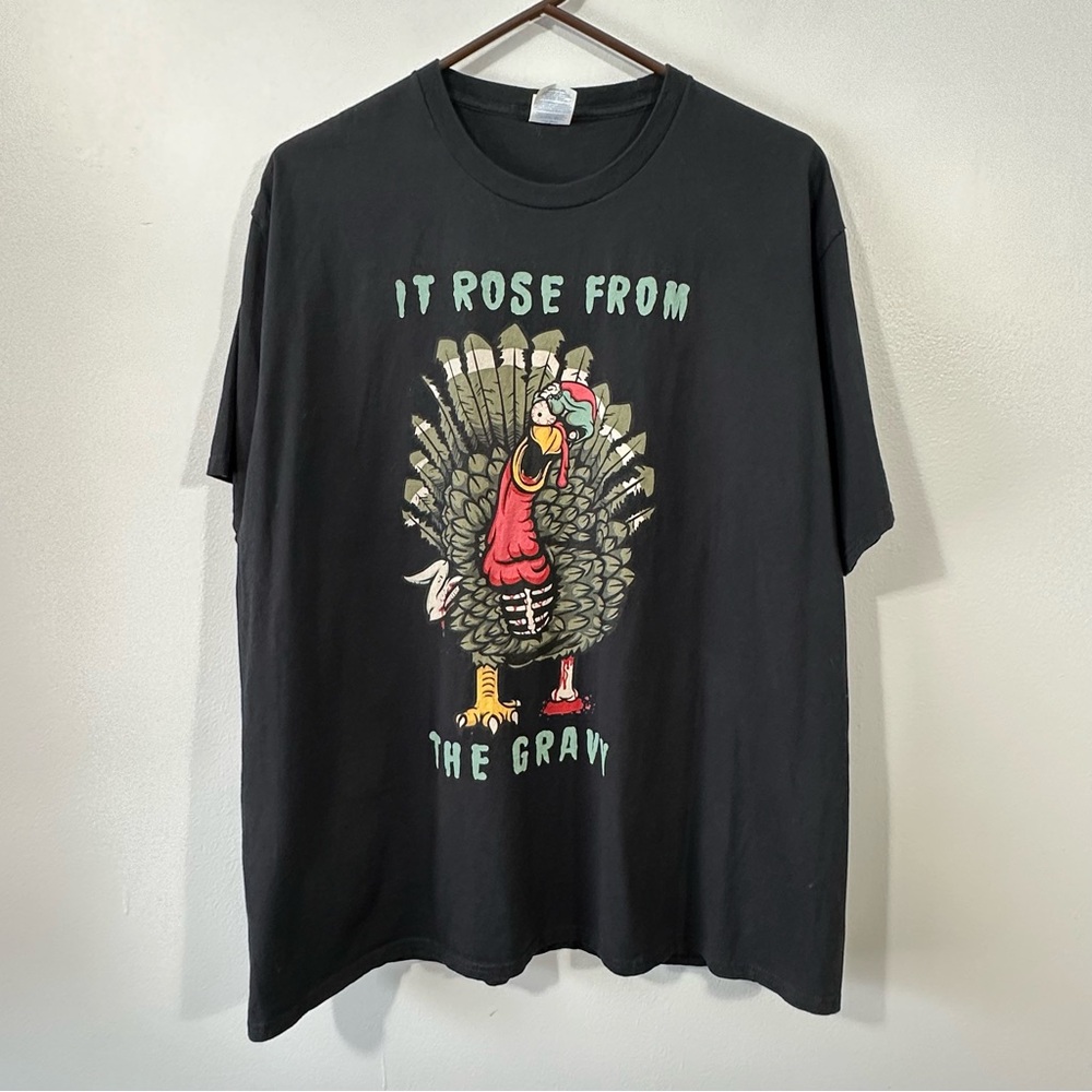 Thanksgiving It Rose from the Gravy Turkey Graphic Short Sleeve T-Shirt Size 2XL